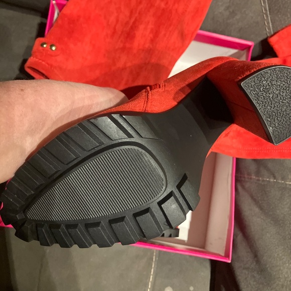 Thigh High Heeled Woman’s Red Suede Boots Size7 - Picture 9 of 12